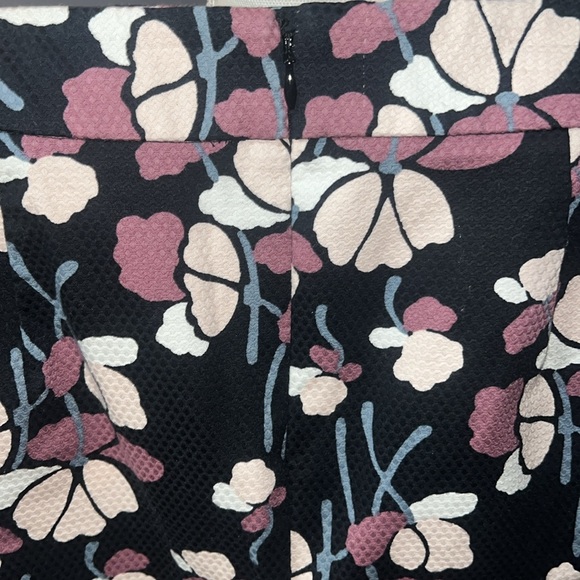 Ann Taylor 10 petite black with mauve and pink floral print back zipper - Picture 6 of 8
